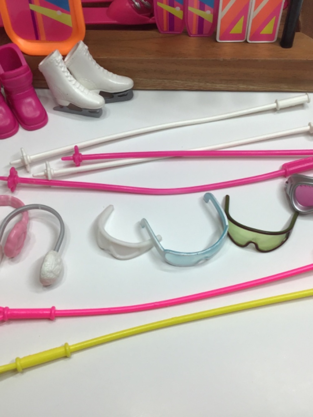 Barbie Doll and Winter Sport Accessories - Picture 4 of 9
